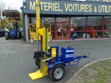cette-machine-est-concue-dans-le-seul-but-de-fendre-des-troncs-de-bois-tout-autre-usage-est-formellement-interdit-par-exemple-utilisation-en-presse-en